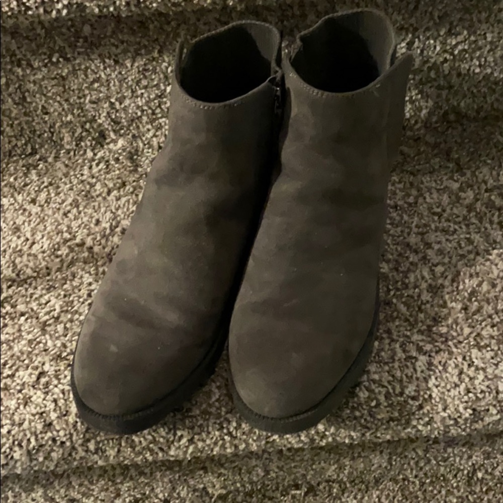 Dress shoe